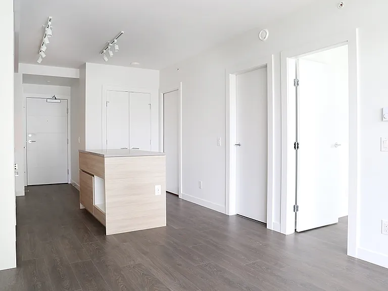 525 Foster Ave #2605 — Photo 6