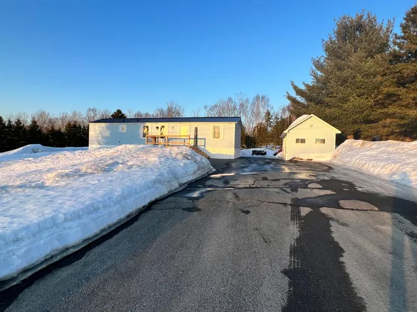 9 Hill Avenue, Frenchville, ME 04745