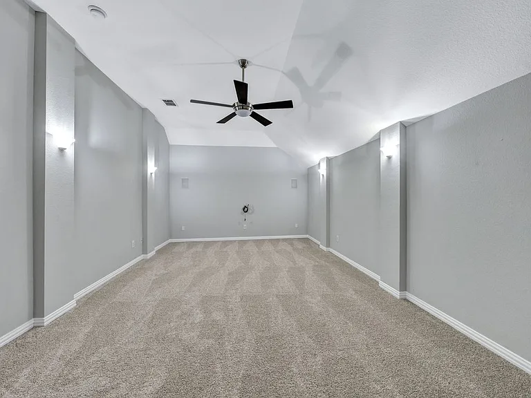 920 Ethan Rd — Photo 18