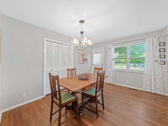 5th image of 504 Cora St