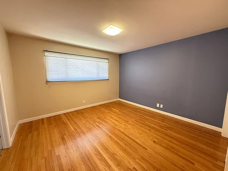 2360 Fordham Dr — Photo 16
