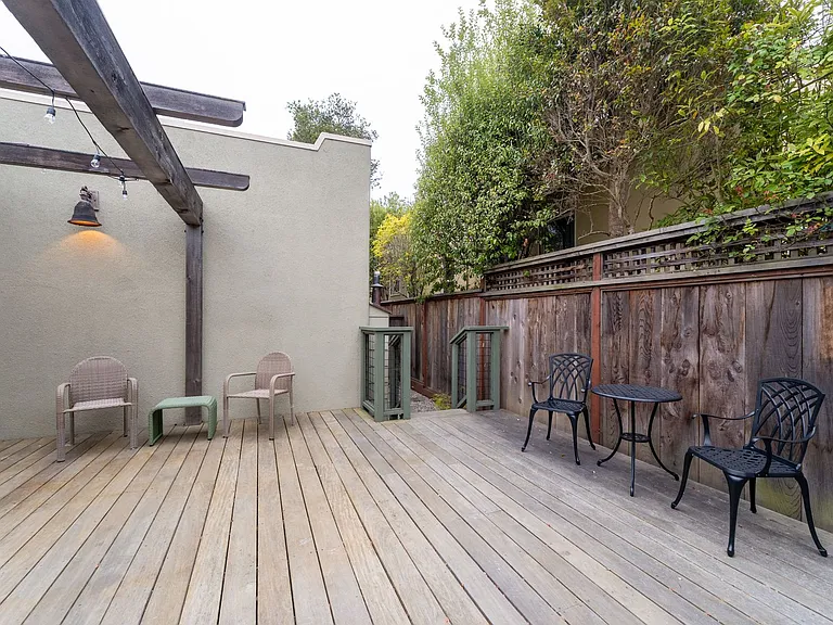 610 Forest Ave — Photo 52