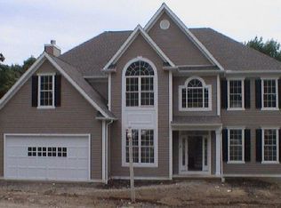 66 Hilltop Dr, Southport, CT 06890