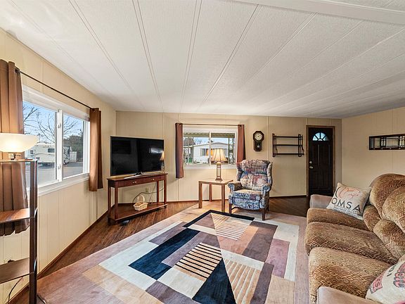 4th image of 260 N Checola Cir