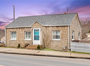 1122 Main St, Burgettstown, PA 15021