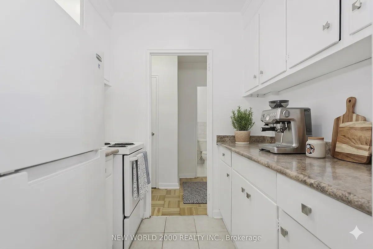 Building Photo - 49 Glen Elm Ave #406