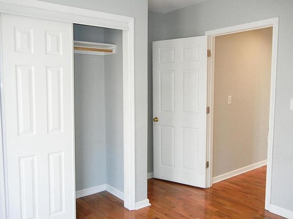 2nd image of 5326 Vine St Floor 2