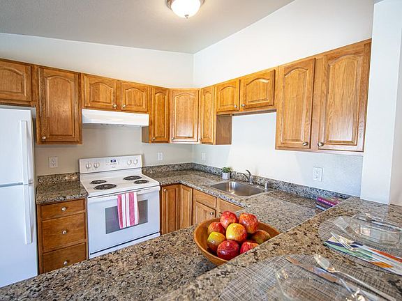 2nd image of 877 San Aleso Ave #880