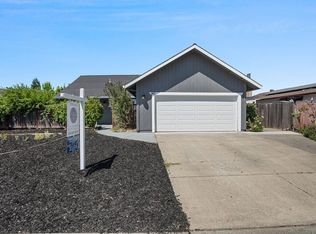 140 Rutherford Dr, Vacaville, CA 95687