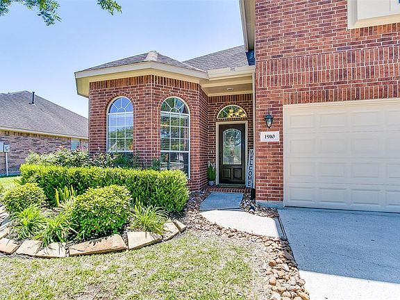 5th image of 1910 Oak Shire Dr