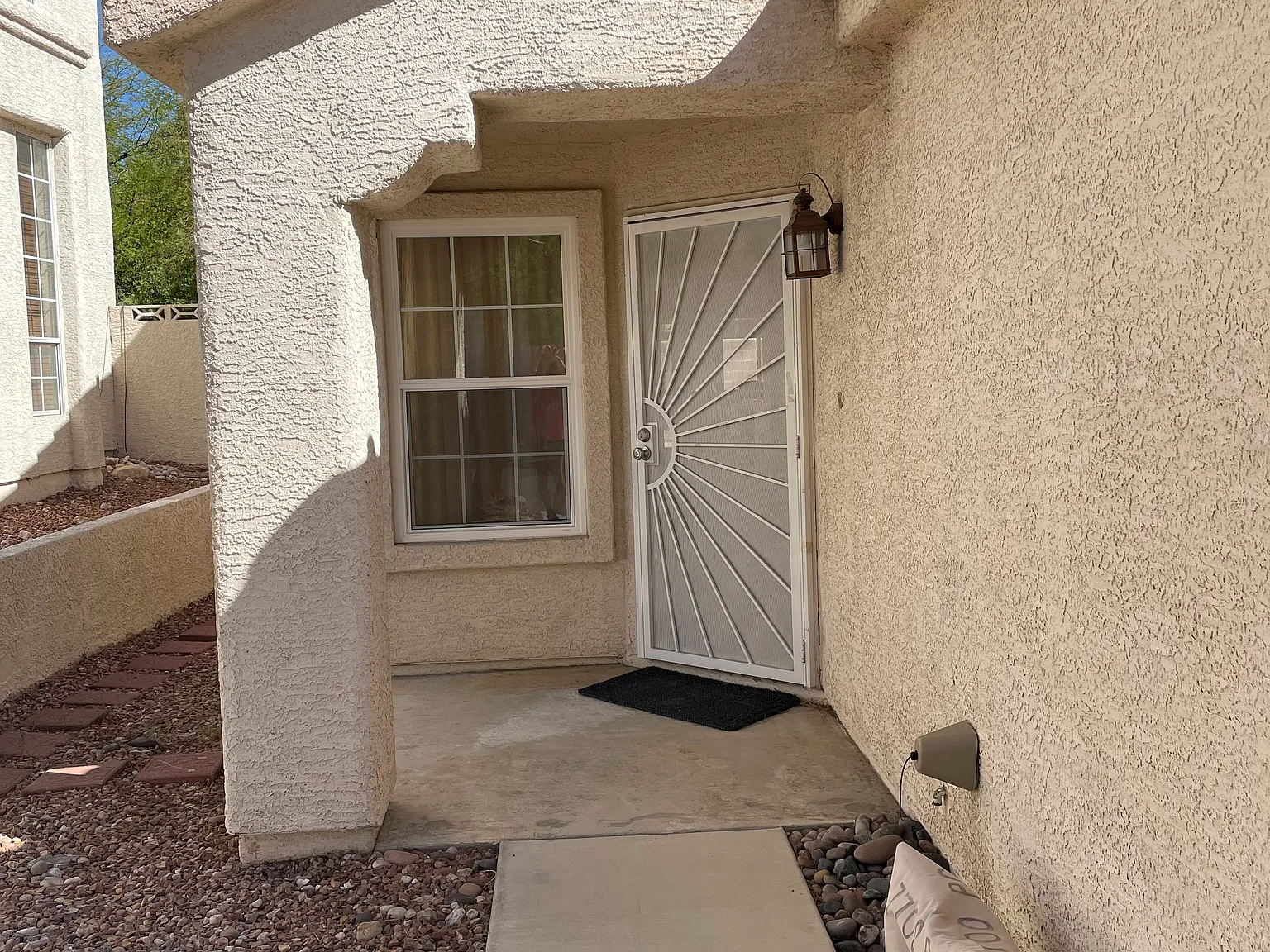 3 bed, 1500 sqft, $2,300 — Photo 3