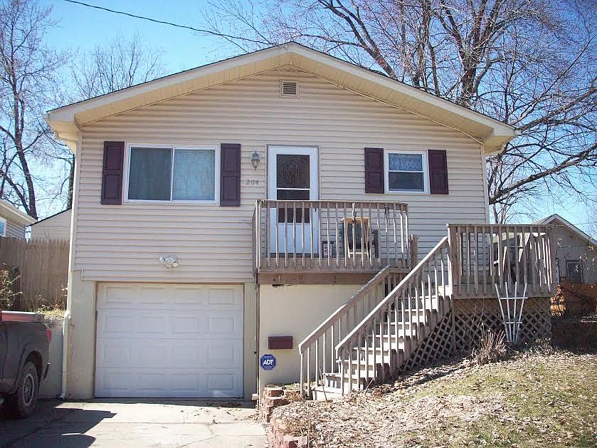 1st image of 204 Pauline Ave