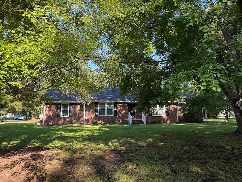 124 Rock Creek Dr S