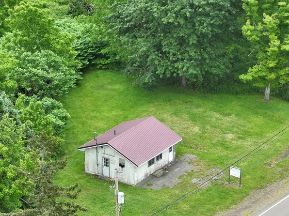 3953 State Route 492, New Milford, PA 18834