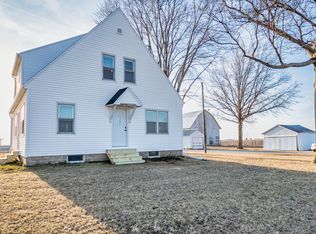 1896 N Mulberry Rd, Muscatine, IA 52761