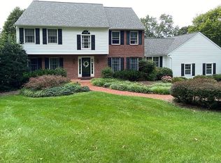 1015 Revolutionary Dr, West Chester, PA 19382