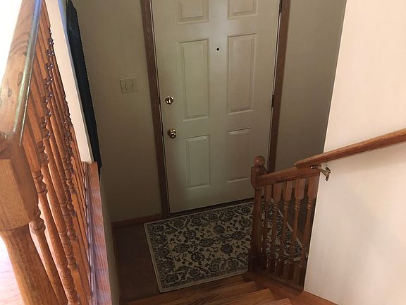 3rd image of 36696 N Oakwood Dr