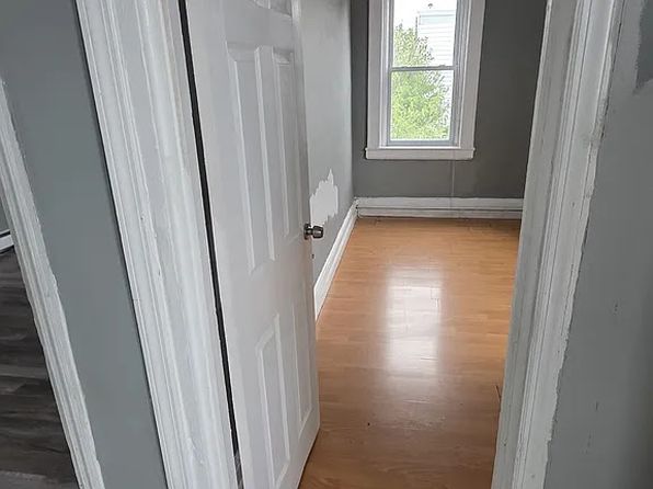 200 Parkhurst St #3R