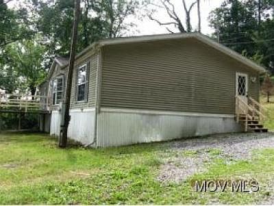 5th image of 145 Groves Ave