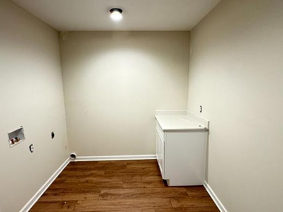 3rd image of 429 W Reynolds St