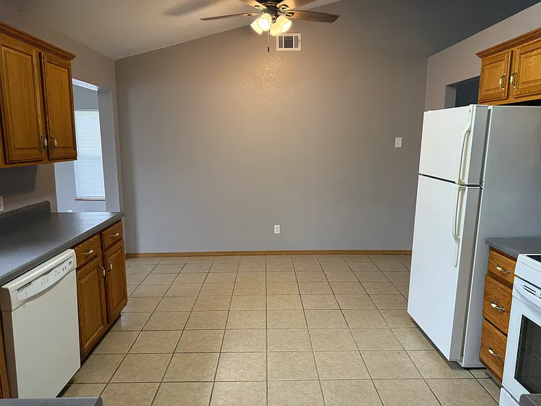 110 Eric Loop — Photo 4
