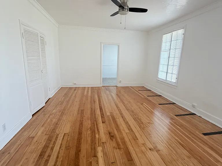 320 S Kingsley Dr #302 — Photo 3