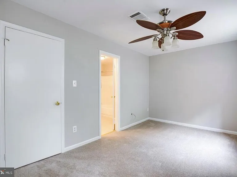 3153 Antrim Cir — Photo 6