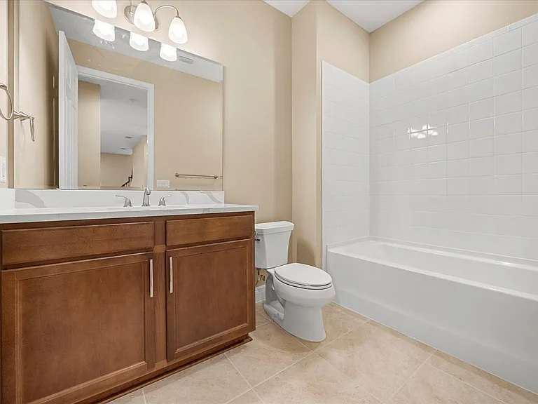 2049 Heart Lake Dr — Photo 54