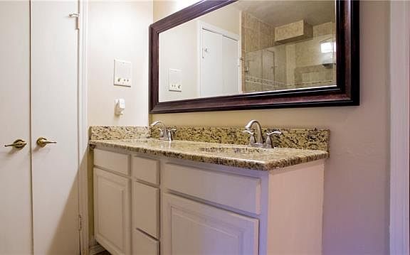 5th image of 1208 W Avenue D