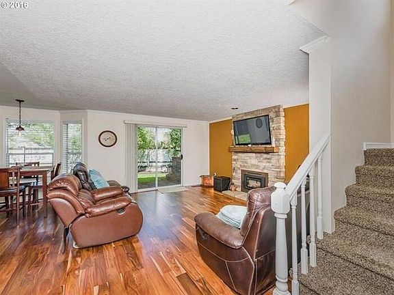 4th image of 1815 SE 159th Ct