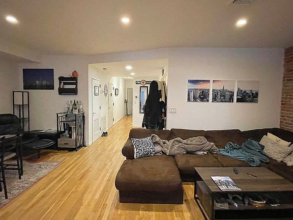 4th image of 69 Leonard St APT 3A