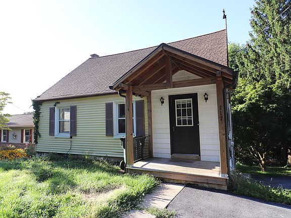 2nd image of 117 Ridge Ave
