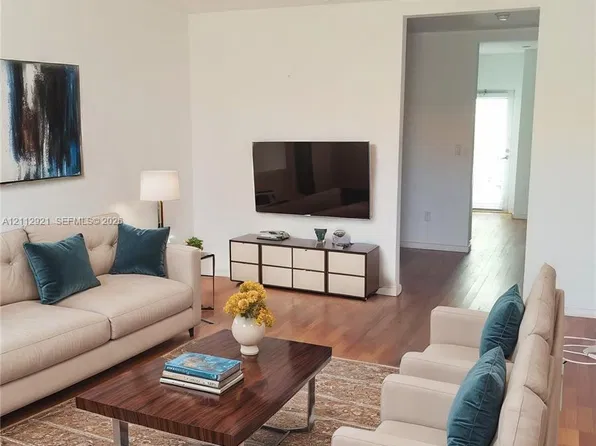 745 13th St APT 16, Miami Beach, FL 33139