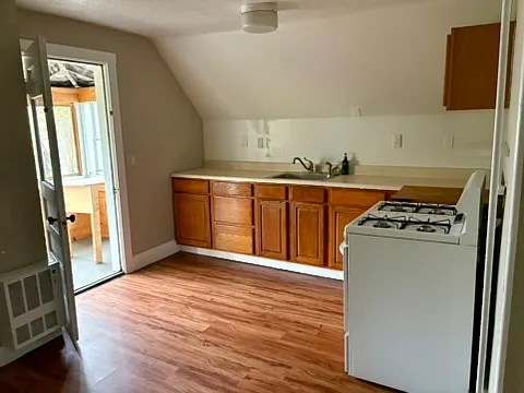 Building Photo - 520-522 Saint Paul St #2