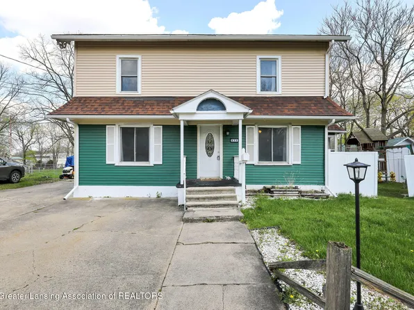 630 N Cochran Ave, Charlotte, MI 48813