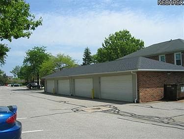 4th image of 5826 Tiffany Ct #1