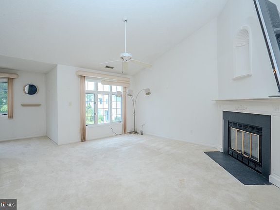 5th image of 1 F Rutland Ln