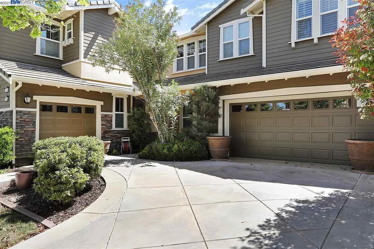 W Pasadena Ave, Mountain House — Photo 2