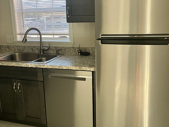 5th image of 8460 13th St N APT A