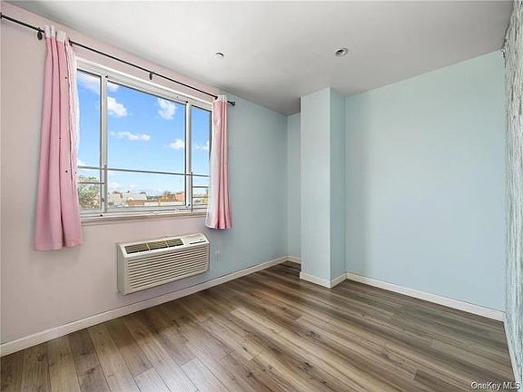 4th image of 10607 Northern Blvd #5B