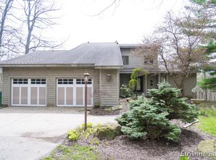 5141 Bear Creek Rd NE, Belmont, MI 49306