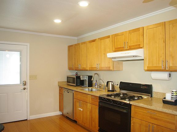 5th image of 1870 Bellomy St #B