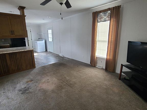 4th image of 40 Mockingbird Ln