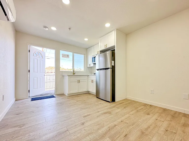 5171 Naranja St — Photo 5