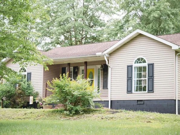 5883 McClellan Hwy, West Hamlin, WV 25571