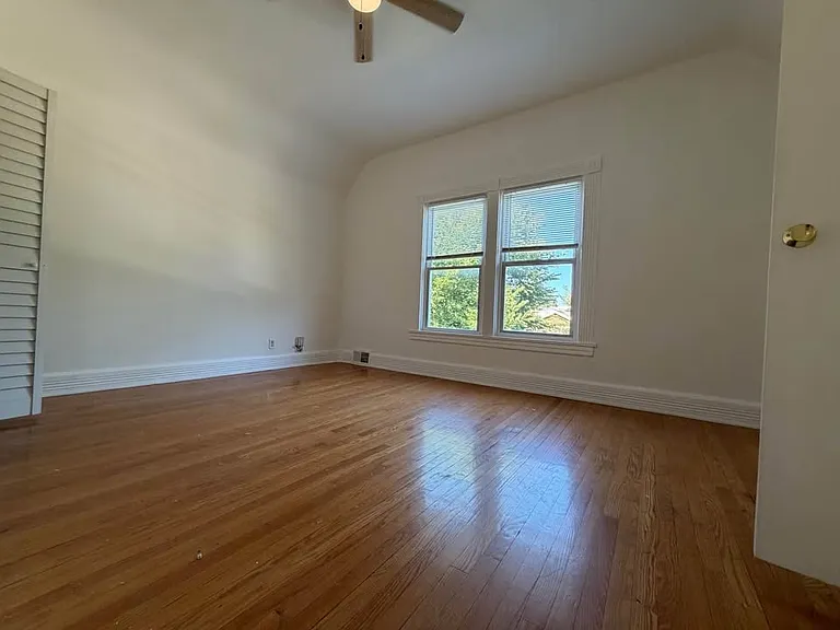 2530 N Neva Ave #1 — Photo 12