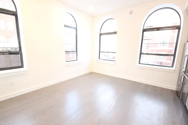 Rented by Nooklyn NYC LLC | media 17