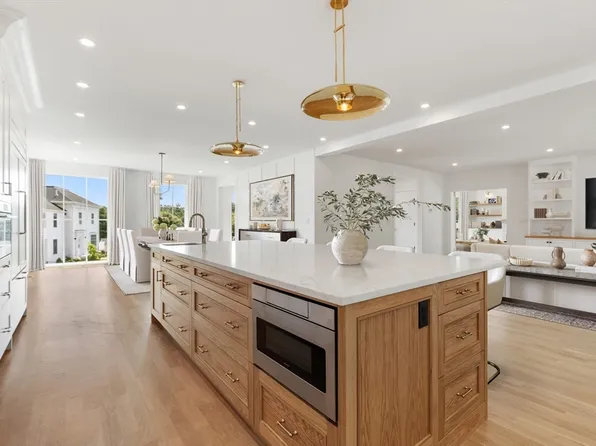 9 Linc Cole Ln, Lexington, MA 02421