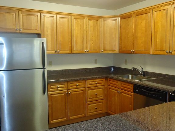 2nd image of 15 Kensington Cir APT C