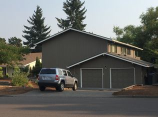 15390 NW Oak Hills Dr, Beaverton, OR